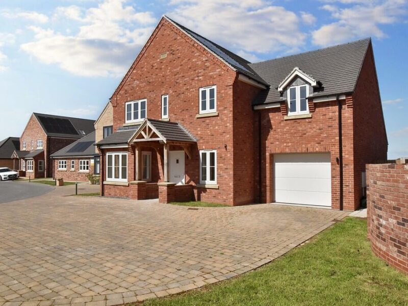Stunning 5 bed detached house.